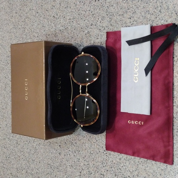 Authentic Gucci sunglasses LIKE NEW Gold frames with tortoise shell rims - Picture 2 of 12